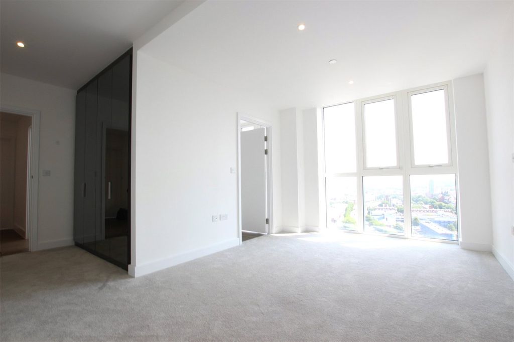 Property photo 3 of 7 Picture No. 04