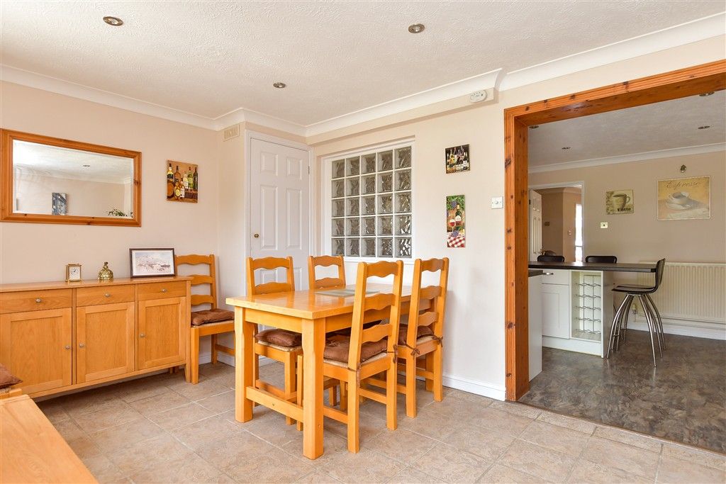 Property photo 3 of 14 Dining Area