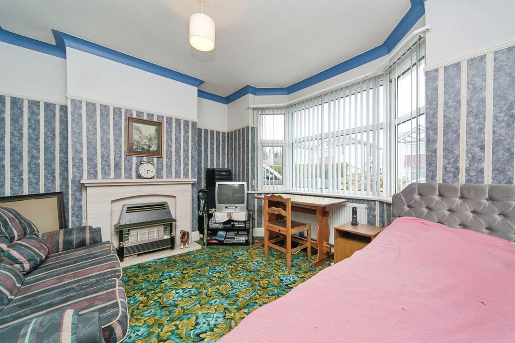 Property photo 3 of 17 Pbox-Img.Jpg