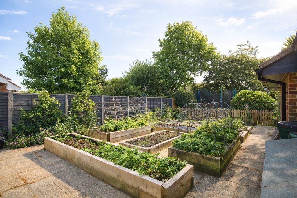 Property photo 2 of 21