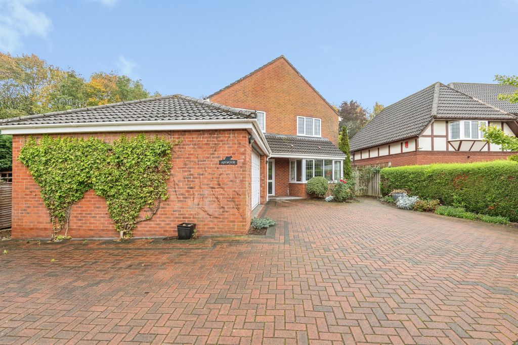 Property photo 2 of 28