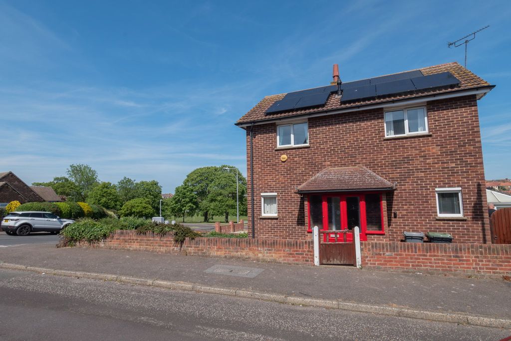 Property photo 2 of 12
