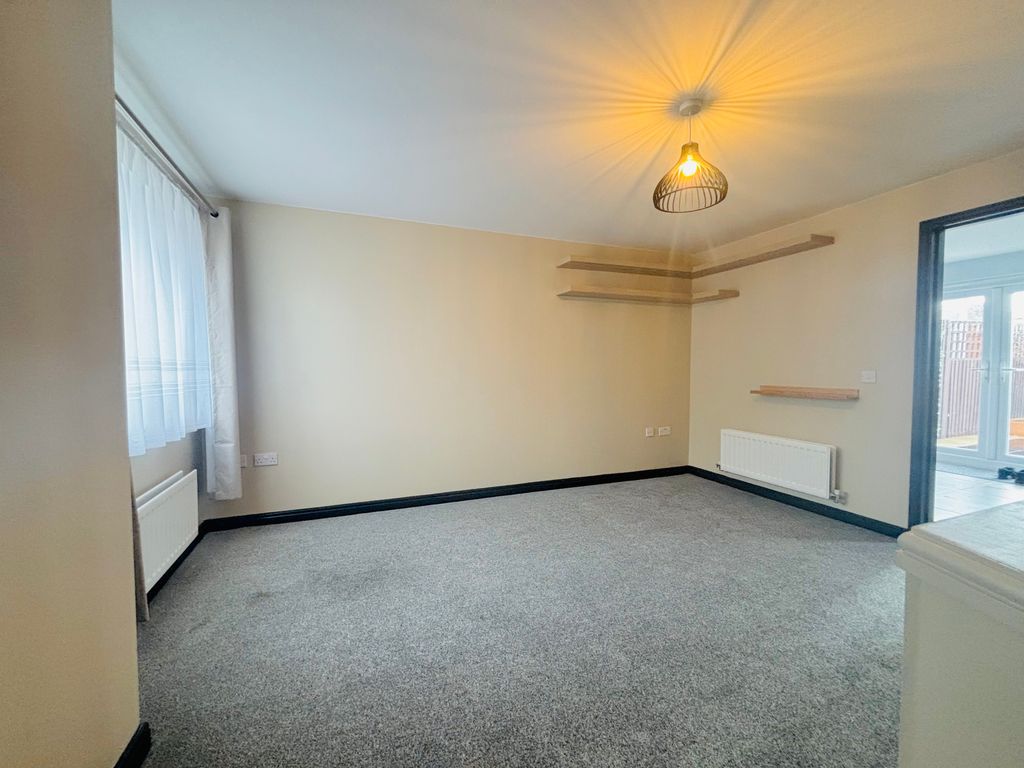Property photo 3 of 13 Image