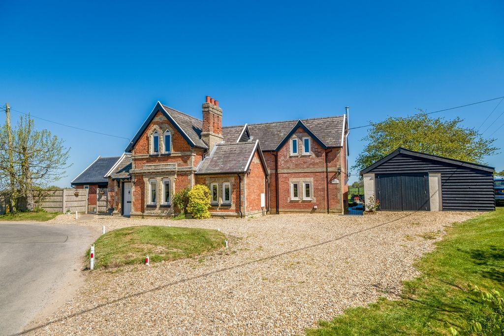 Property photo 1 of 31