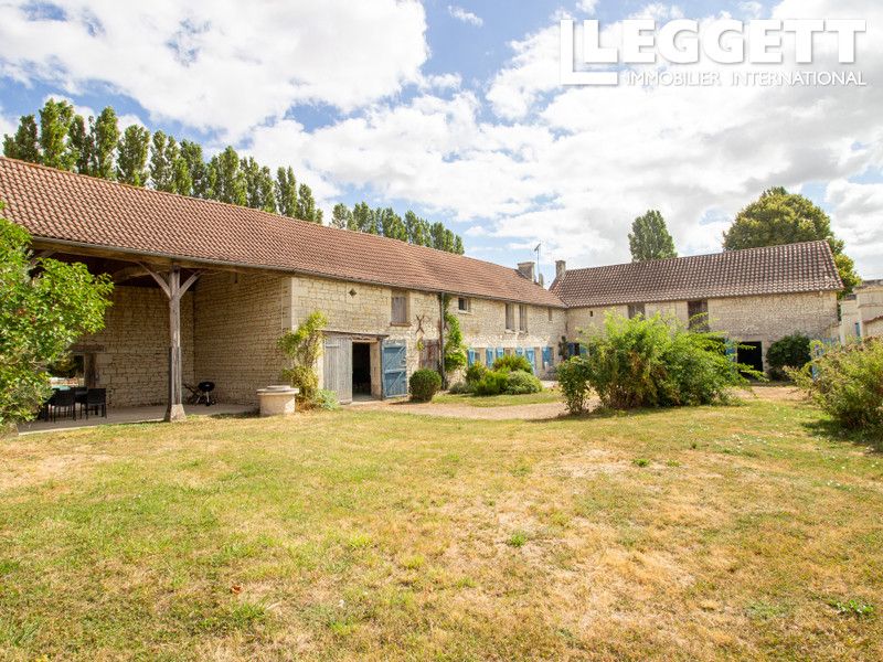 Property photo 1 of 10
