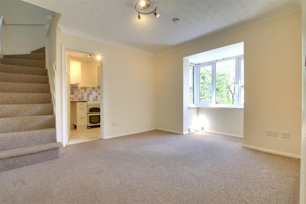 Property photo 2 of 6 Img_0067-Img_0069.Jpg