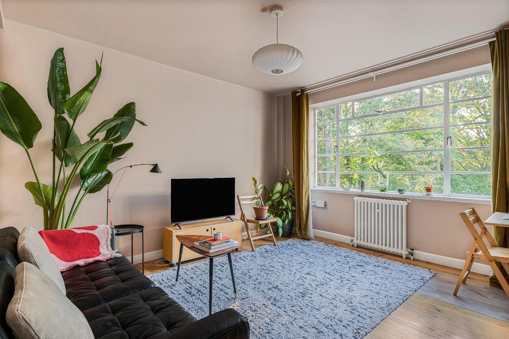 Property photo 1 of 20 7_65138.Jpg