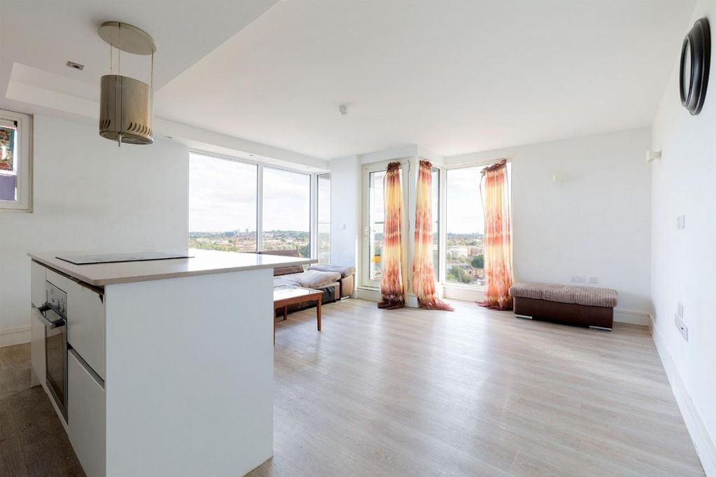 Property photo 1 of 19