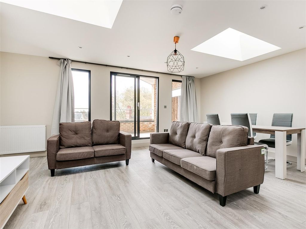 Property photo 2 of 8 Reception Room.Jpg