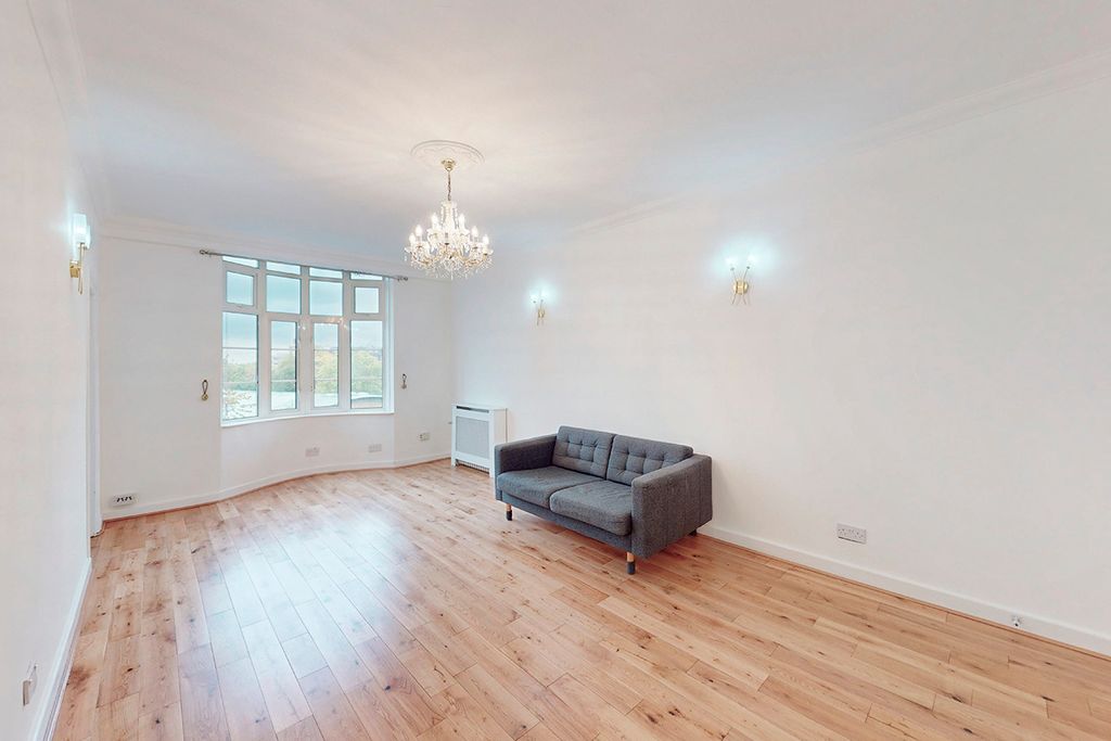 Property photo 1 of 11 Picture No. 12