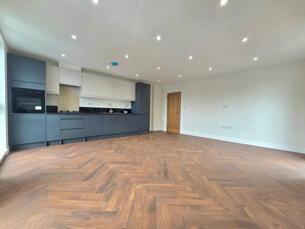 Property photo 3 of 16 3