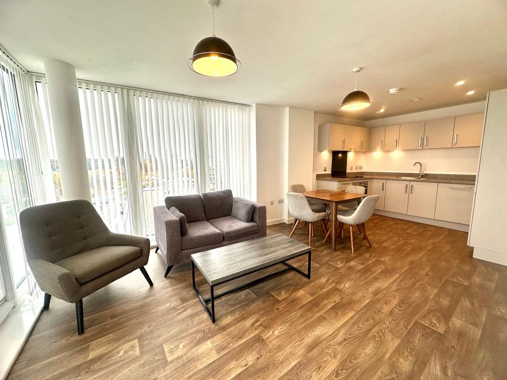 Property photo 1 of 16 Modern Gated &amp; Furnished Top Floor Apartment With Great Views