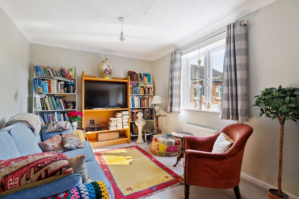 Property photo 2 of 11