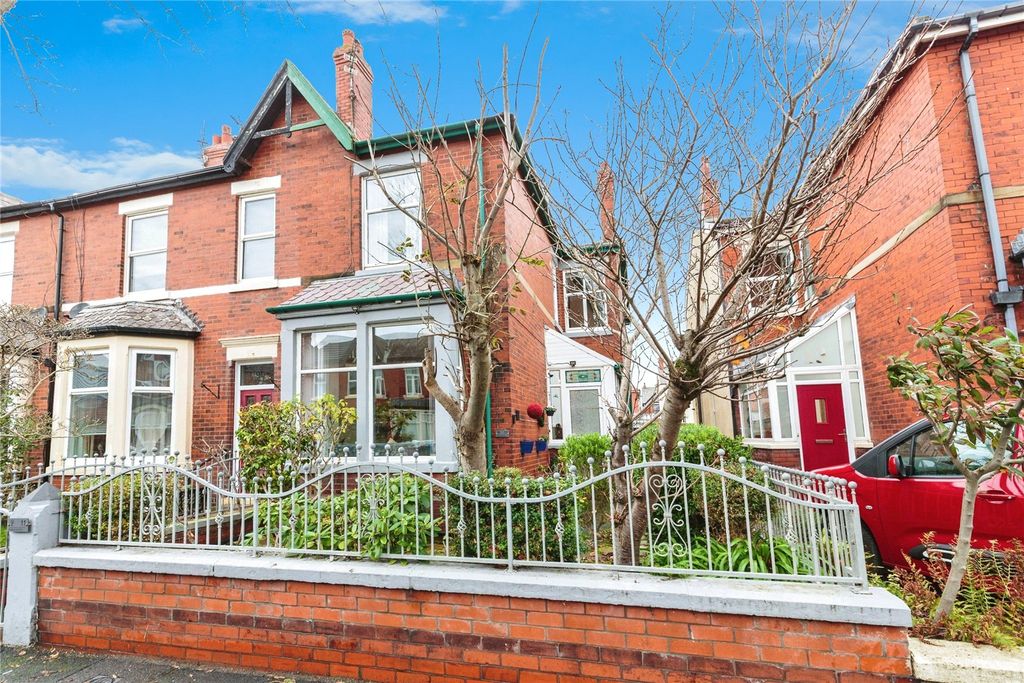 Property photo 1 of 31 Picture No. 34