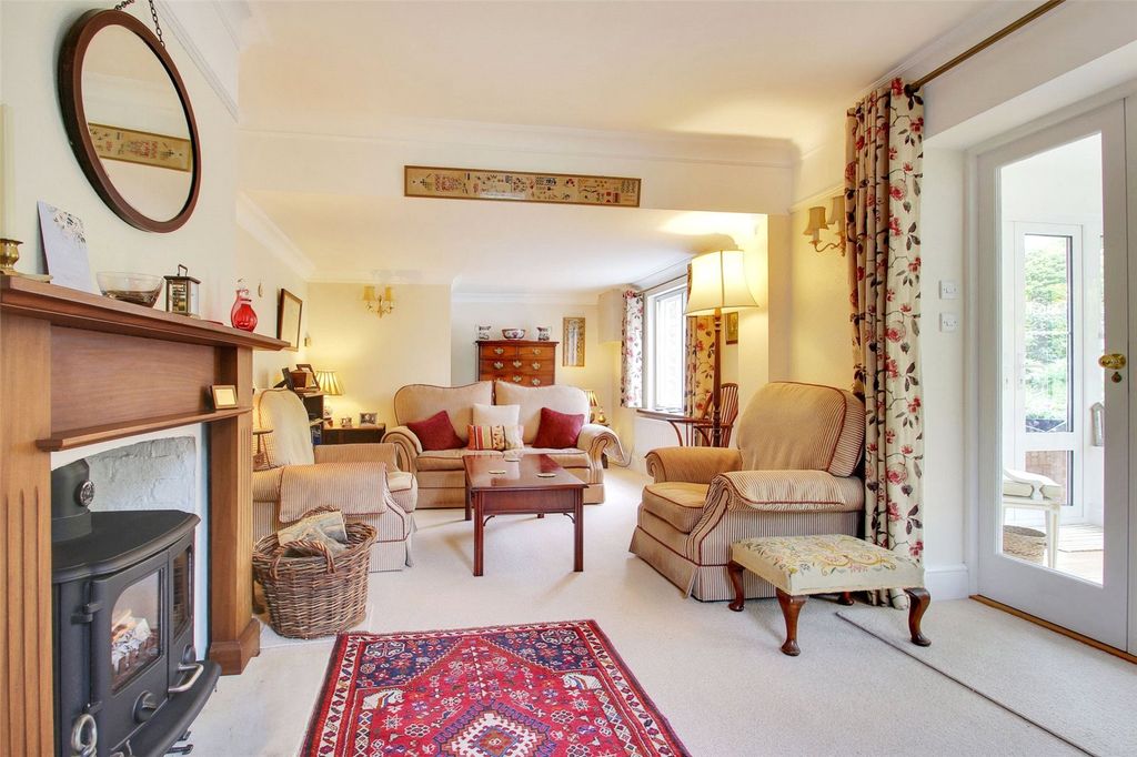 Property photo 3 of 13 Sitting Room