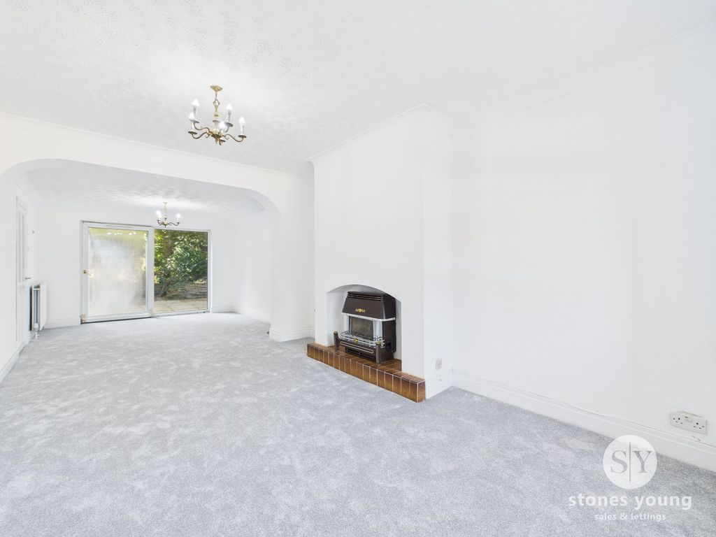Property photo 3 of 27