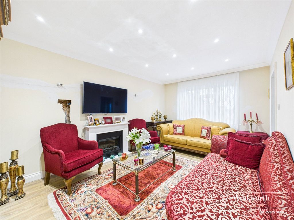 Property photo 2 of 29 Picture No. 44