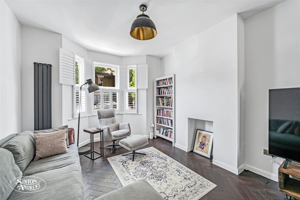 Property photo 3 of 15 51 Grosvenor Road-2.Jpg
