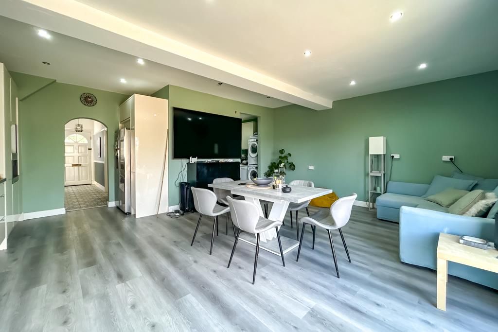 Property photo 2 of 22 Kitchen/Family Room