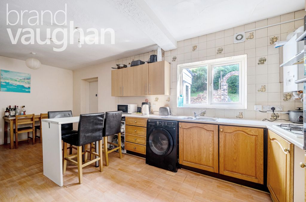 Property photo 2 of 10 14E21B40-1986-4Db...