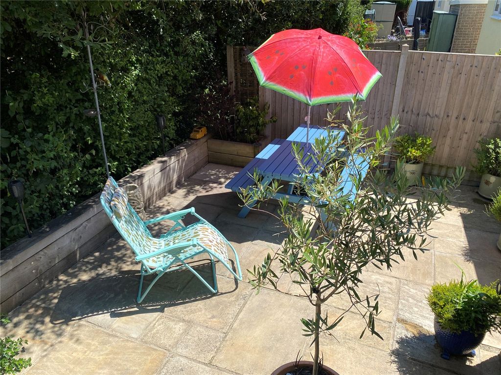 Property photo 2 of 15 Picture No. 20