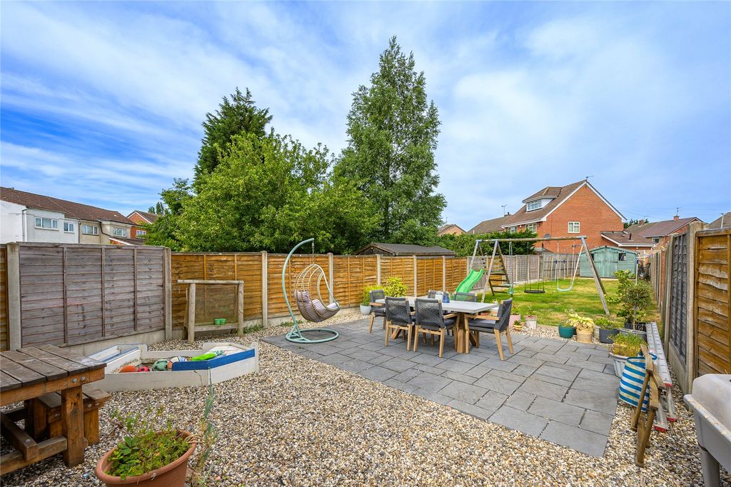 Property photo 2 of 34 Picture No. 04