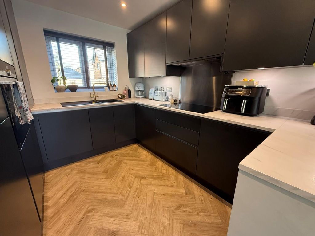 Property photo 2 of 14 4.Jpg