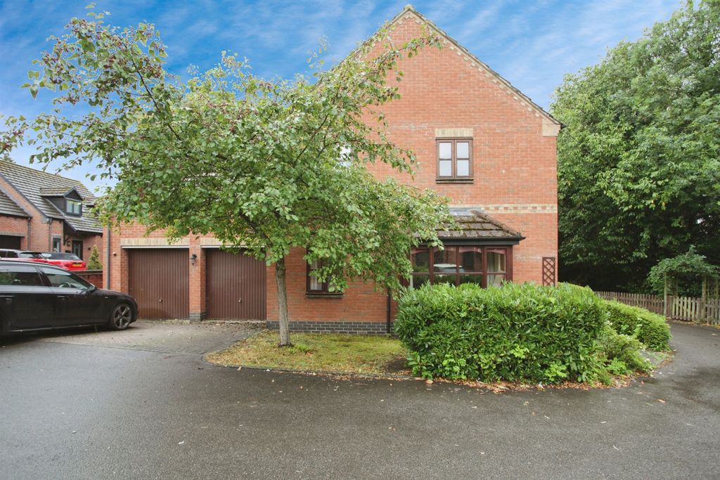 Property photo 2 of 19