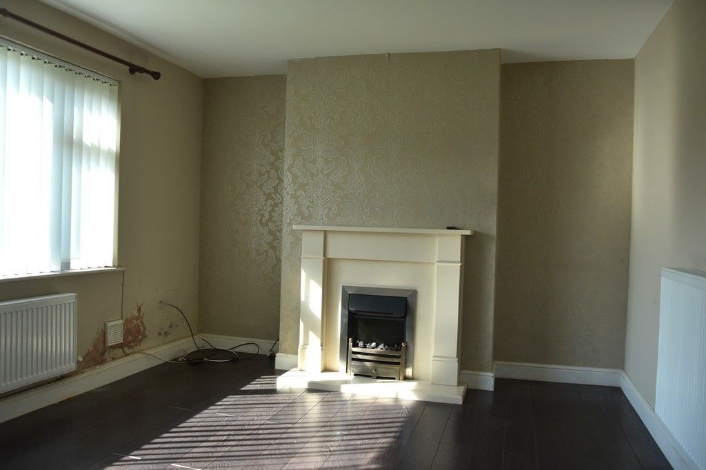 Property photo 3 of 27