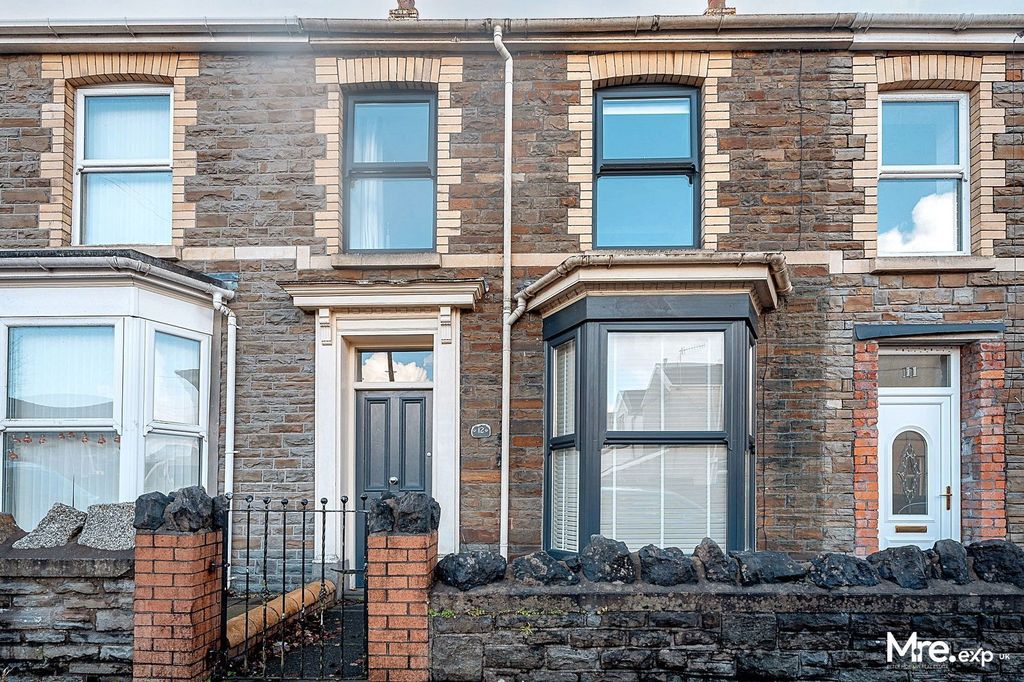 Property photo 1 of 27