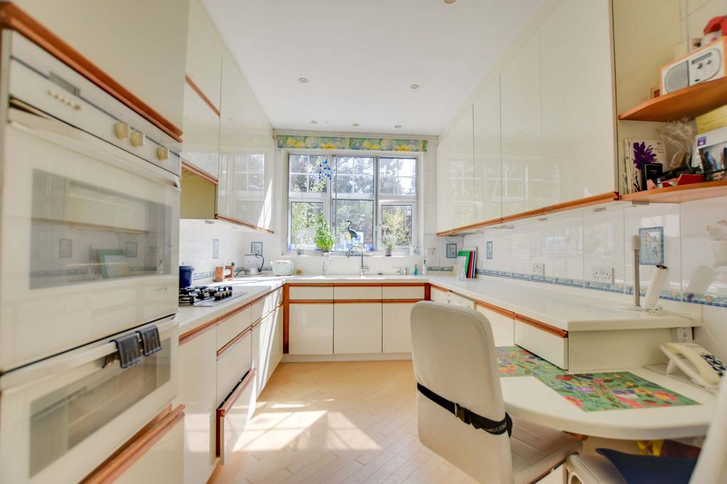 Additional image 19 of 5 bed detached house for saleBarrington Road, Stoneygate, Leicester LE2