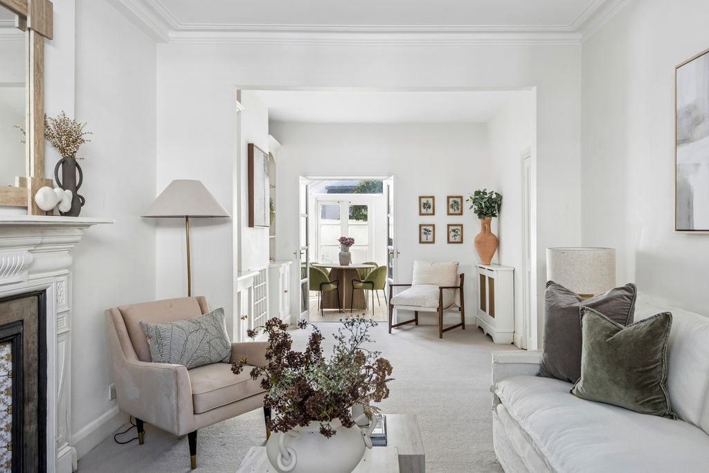 Property photo 2 of 29