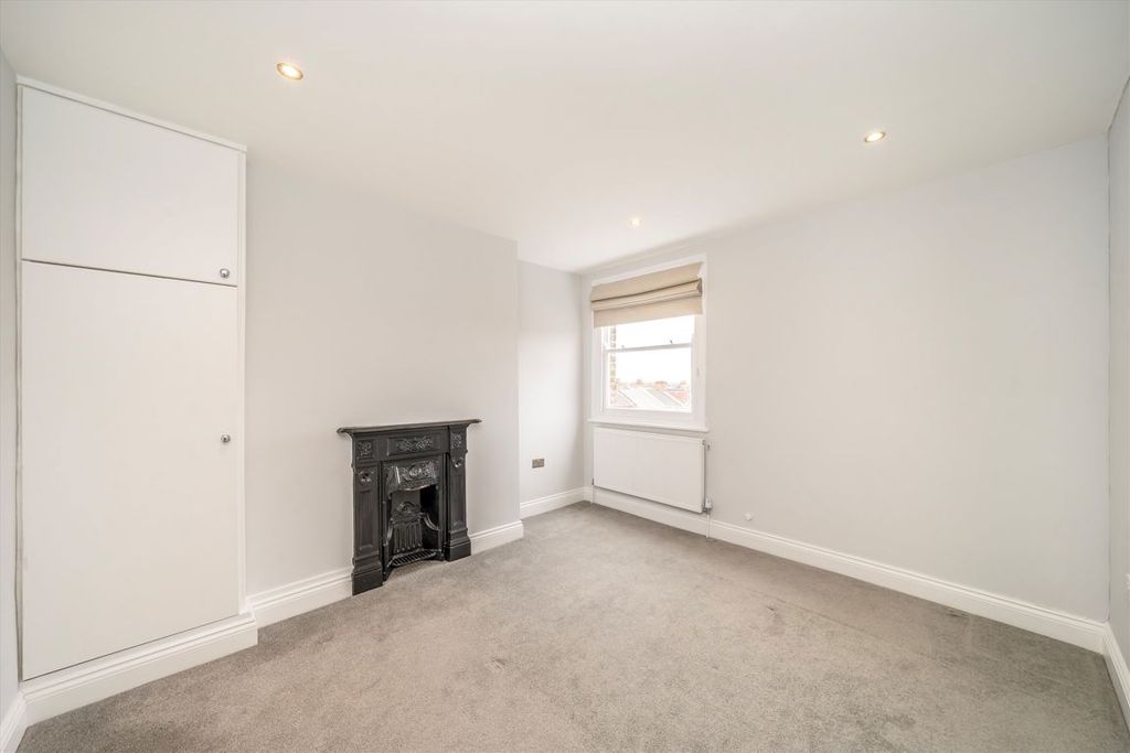 Property photo 2 of 4