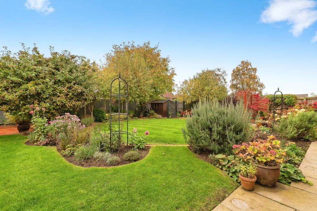 Property photo 2 of 19 Photo