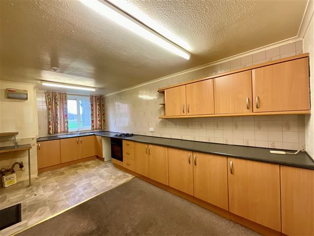 Property photo 3 of 21 Kitchen