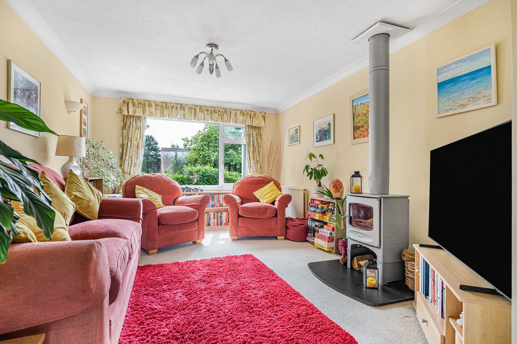 Property photo 3 of 23