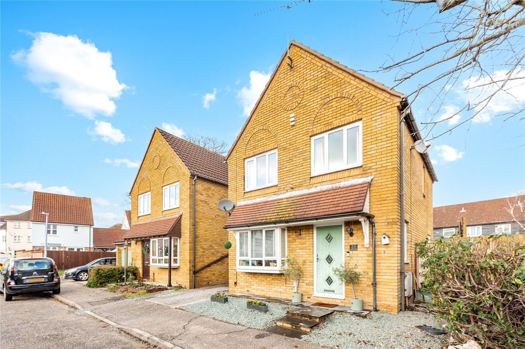 Property photo 1 of 18 Front