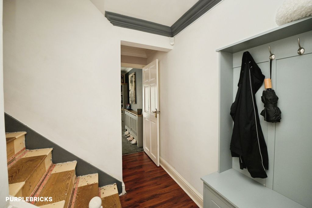 Property photo 2 of 26