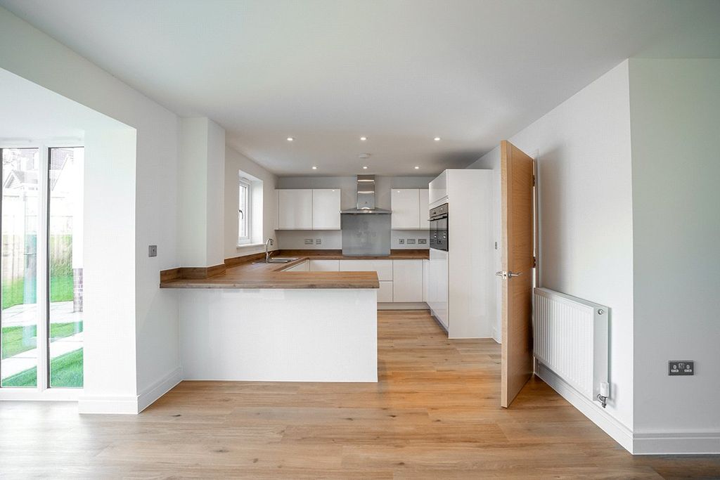 Property photo 3 of 24 Picture No. 36