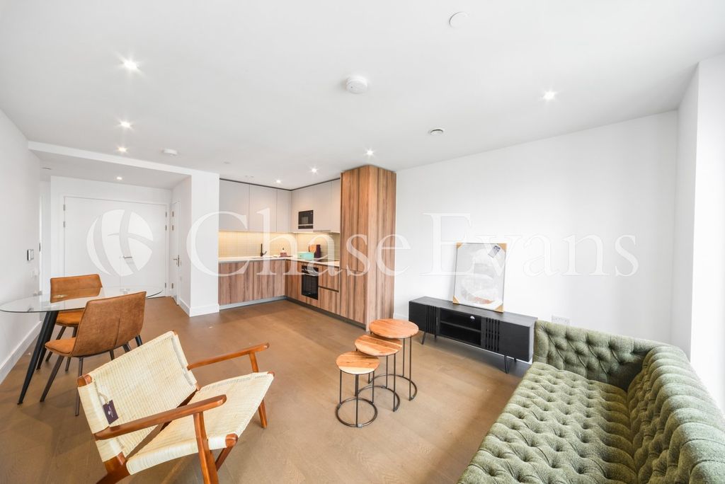 Property photo 1 of 14 Living Area