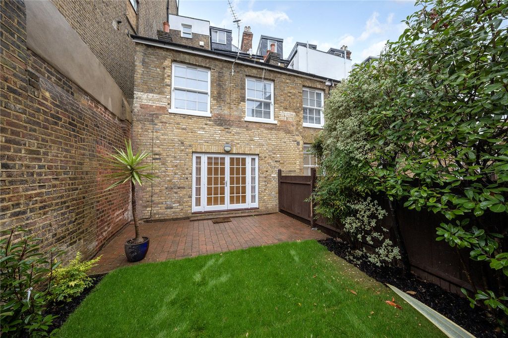 Property photo 3 of 11 Picture No. 17