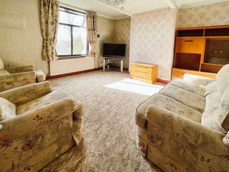 Property photo 3 of 22 Lounge