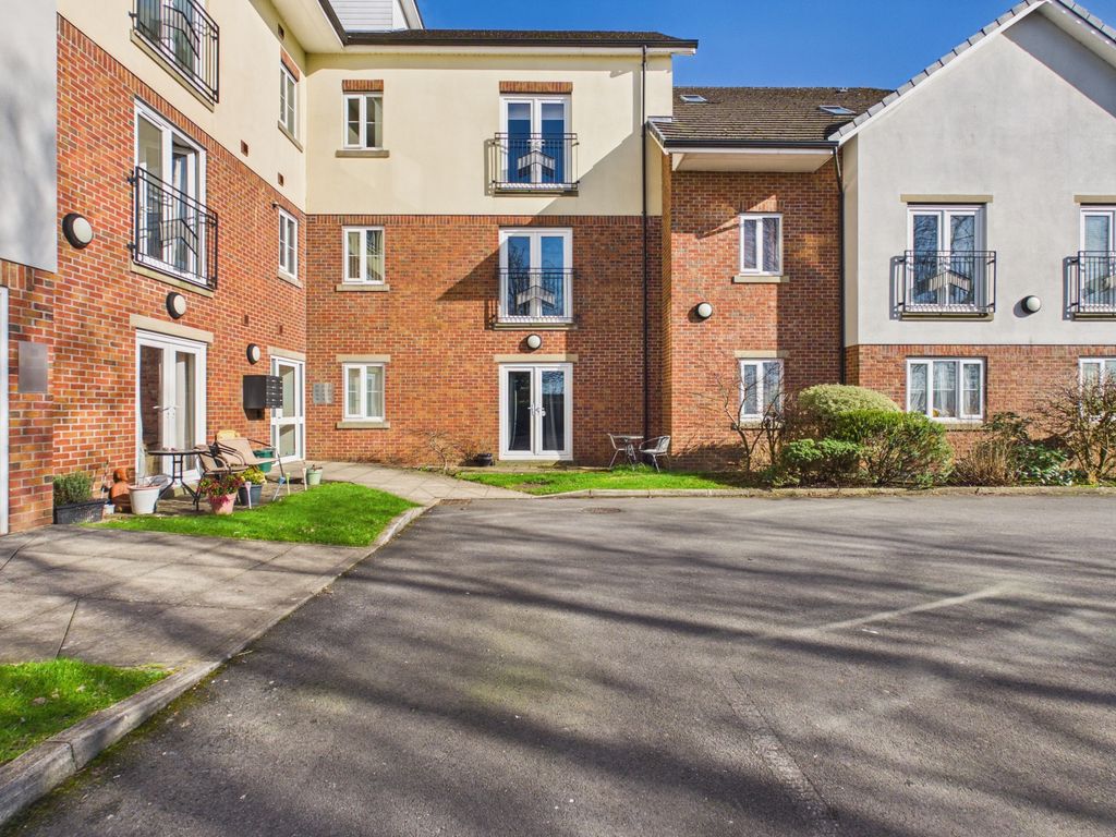 Property photo 1 of 14 Cam03729G0-Pr0264-Still017