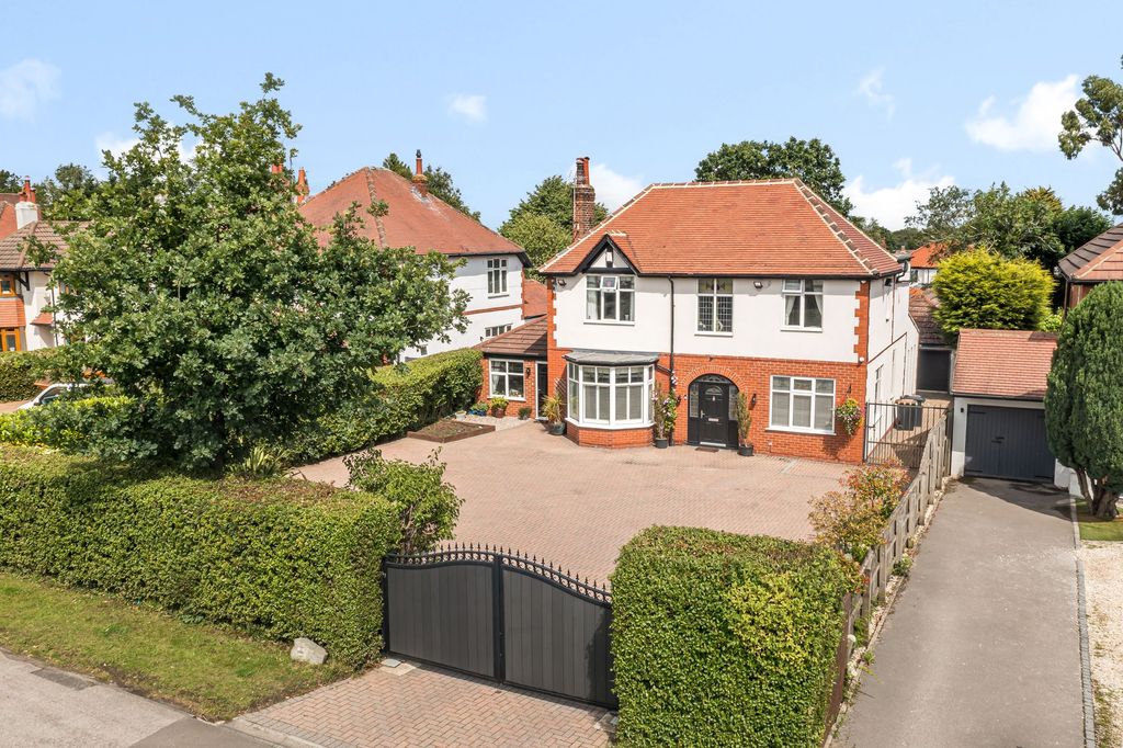 Property photo 1 of 54