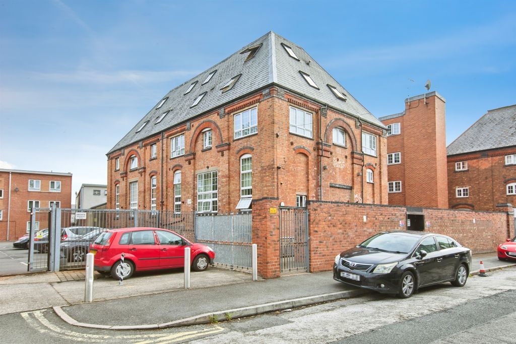 Property photo 1 of 13