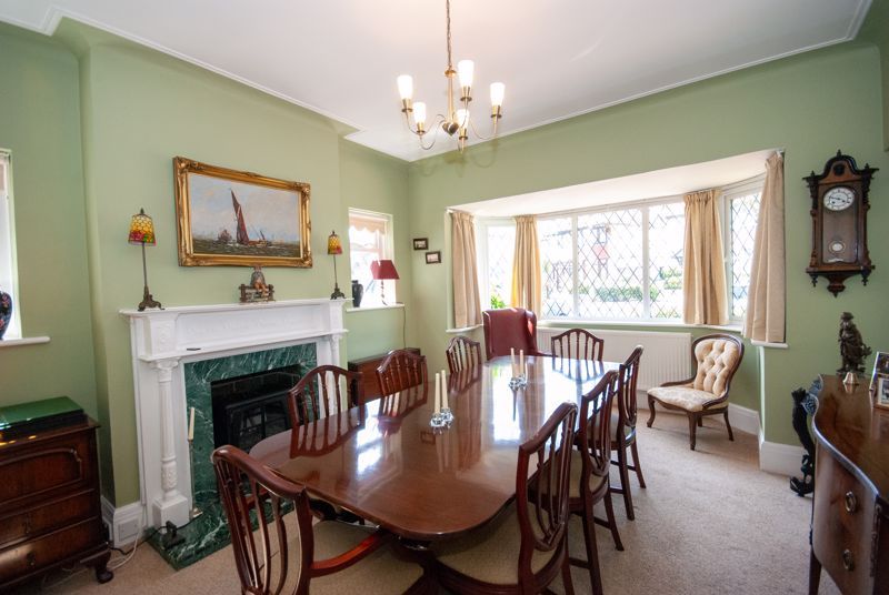 Property photo 3 of 19 Dining Room