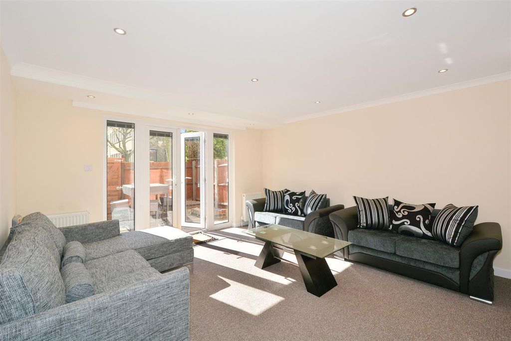 Property photo 2 of 20 Reception Room