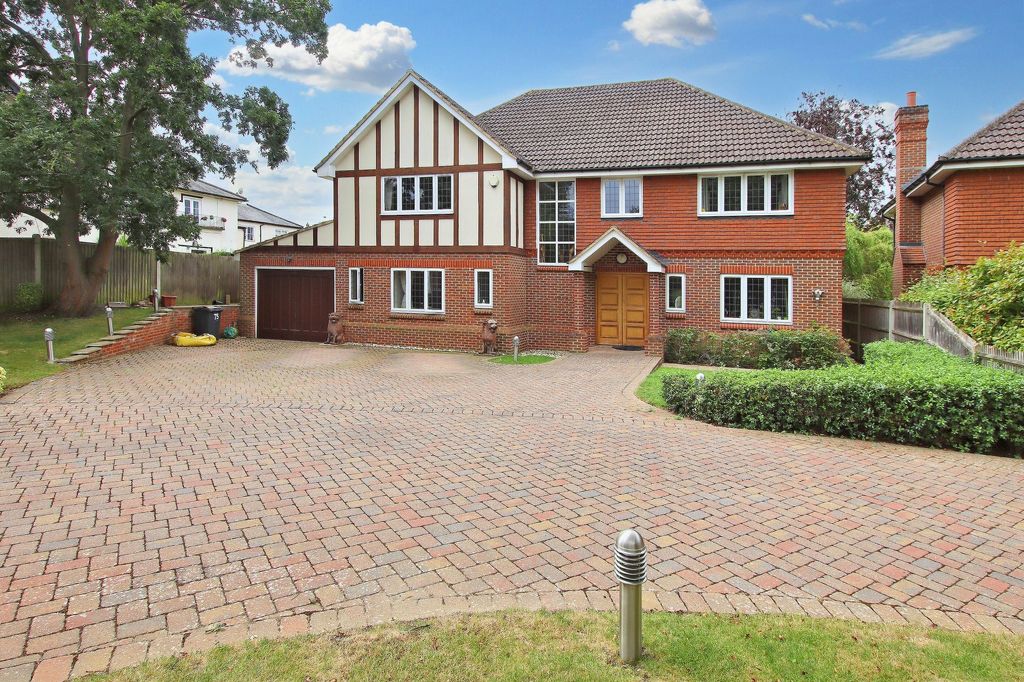 Property photo 1 of 17