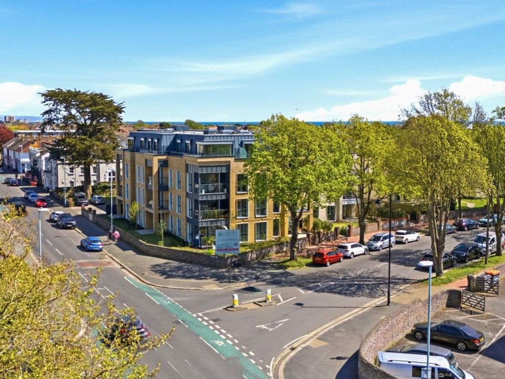 Property photo 2 of 14