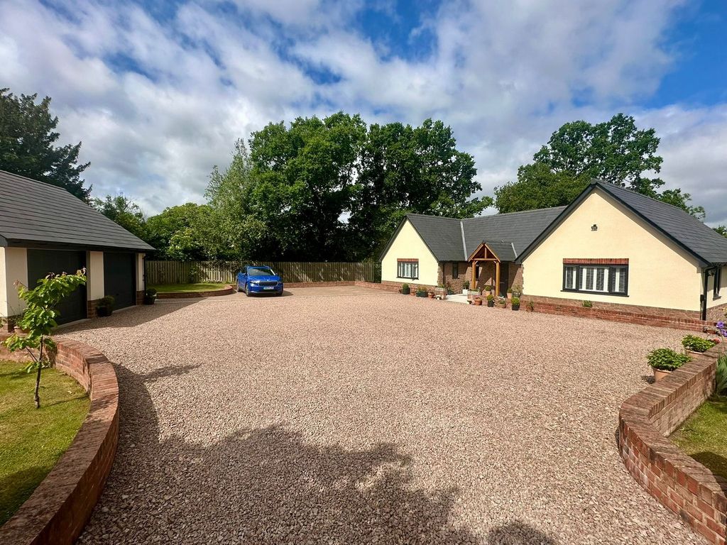Property photo 1 of 26